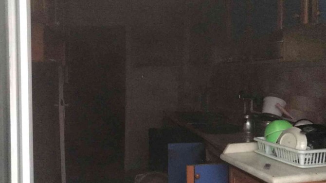 Ev yangını korkuttu