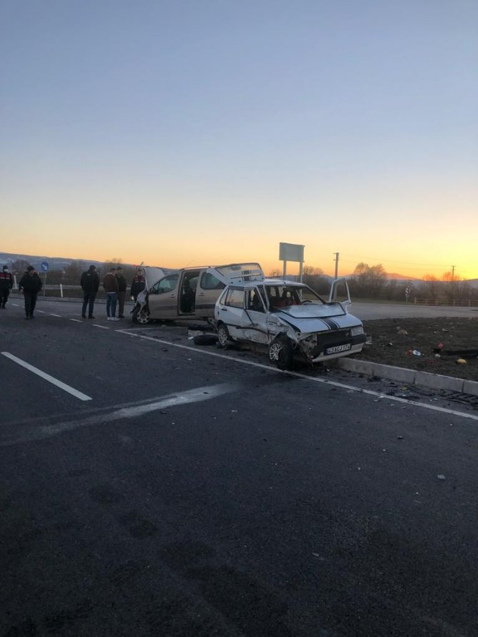 Kütahya’da trafik kazası: 4 yaralı