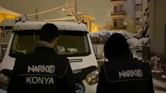 Şüphe üzerine durdurulan araçtan uyuşturucu çıktı