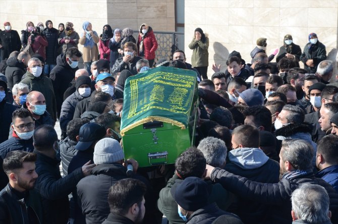 Karaman'da trafik kazasında ölen çocuğun cenazesi toprağa verildi