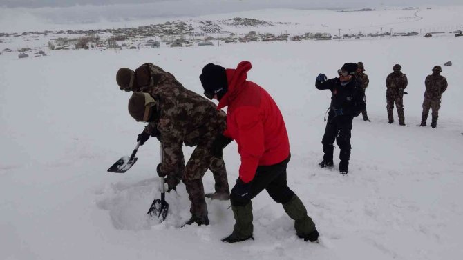 Çığ timi özel harekatçıların eğitimi sona erdi
