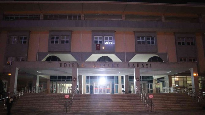 Dolandırıcı sahte polis ve savcı tutuklandı