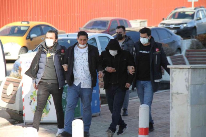 Elazığ’daki uyuşturucu operasyonlarında 3 tutuklama