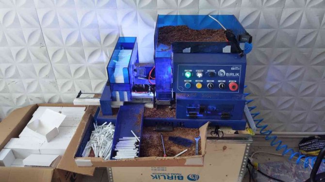 Evinde kaçak sigara dolumu yapan şahıs suçüstü yakalandı