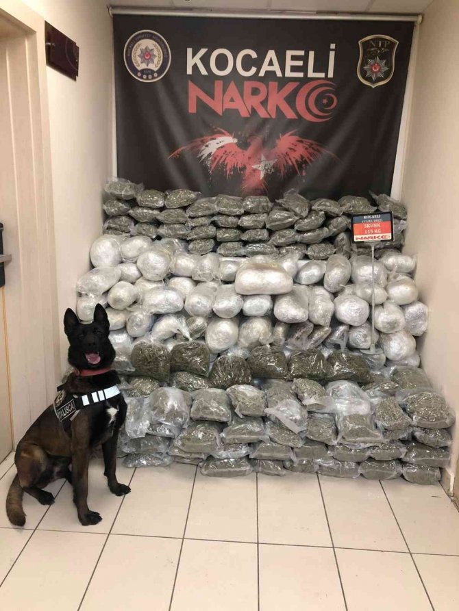 TEM’de durdurulan araçta 115 kilogram uyuşturucu madde ele geçirildi