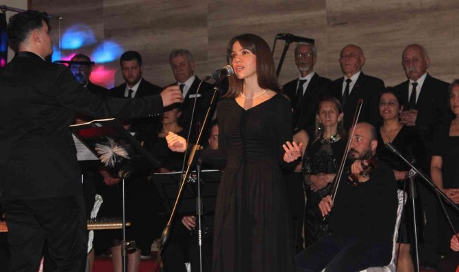 Bu koroda her meslekten insan var