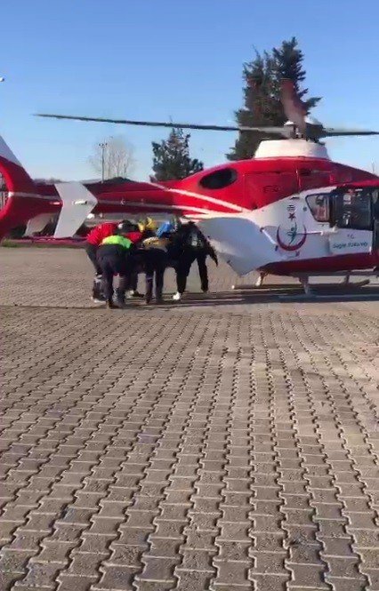 Felç geçiren hastaya ambulans helikopter yetişti