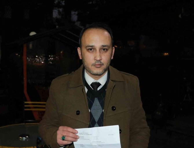 Çıkardığı olaylarla gündeme gelen kadına garsona kül tablası fırlatmaktan 6 ay hapis