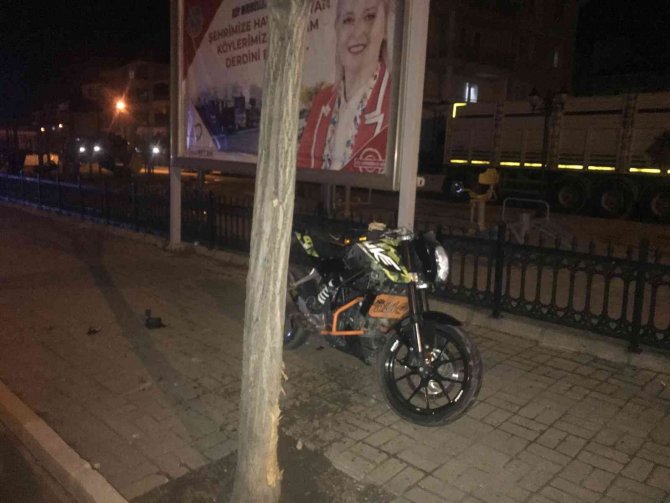 Edirne’de otomobille çarpışan motosiklet sürücüsü yaralandı