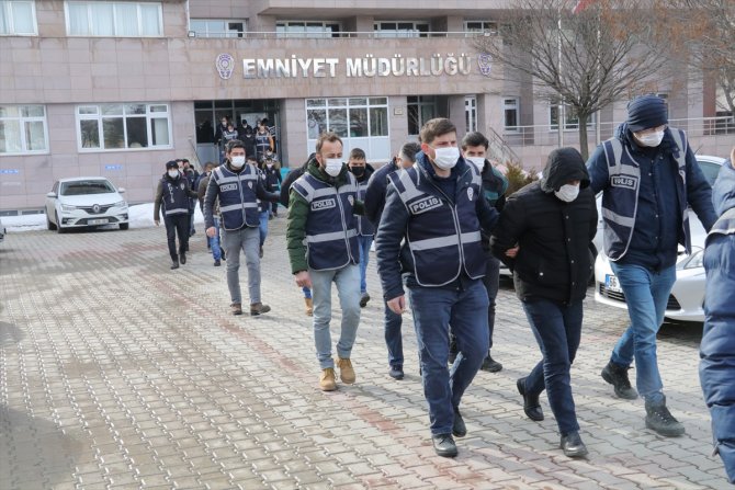 13 ilde "görevi kötüye kullanma ve rüşvet" operasyonu