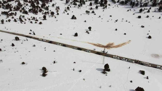 Konya’da ağır kış şartlarında doğadaki hayvanlar unutulmadı