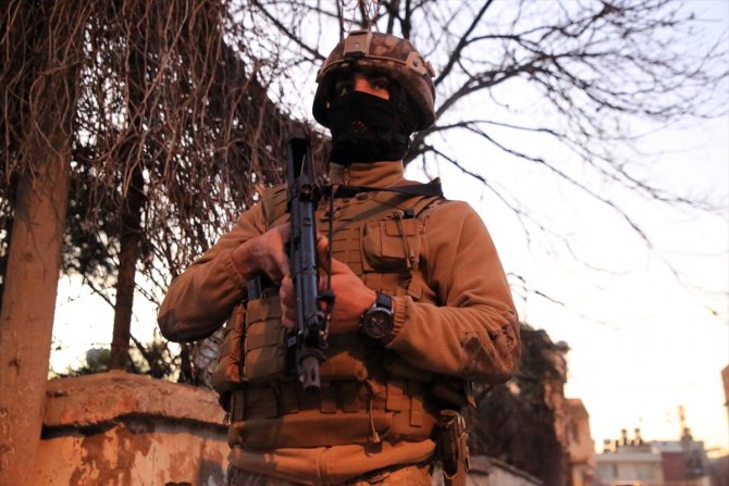 Mersin'de PKK/KCK'ya yönelik operasyonda 10 zanlı daha yakalandı