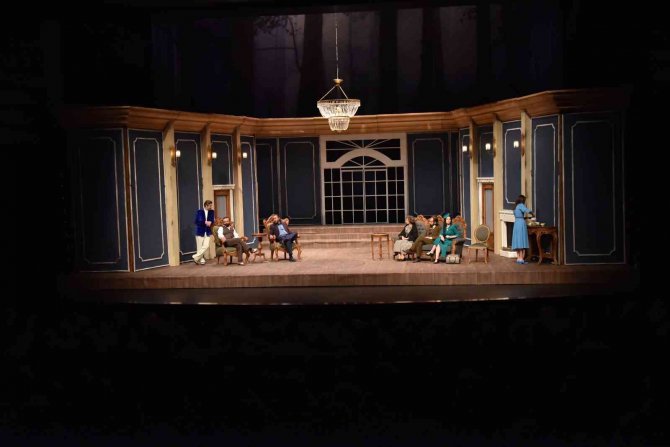 Şehir Tiyatrosu Necip Fazıl’ın eserini Konyalılarla buluşturdu