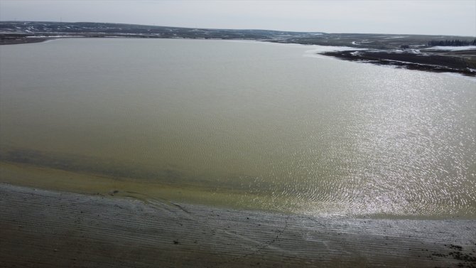 Küçük Göl'de su seviyesi yağışlarla yükselmeye başladı