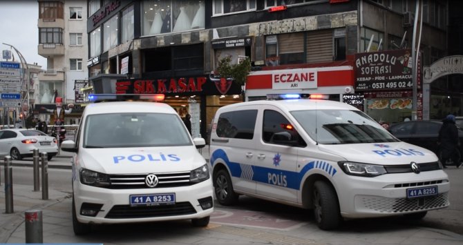 İş merkezinde ölü bulundu, vücudunda darp izleri tespit edildi