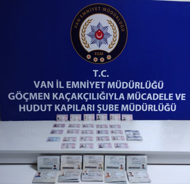 Van’da düzensiz göçmen operasyonu: 5 tutuklama