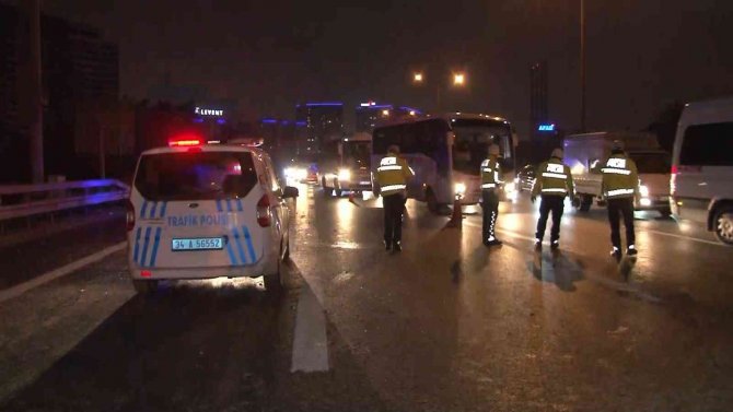 Zincirleme trafik kazası: 3 yaralı