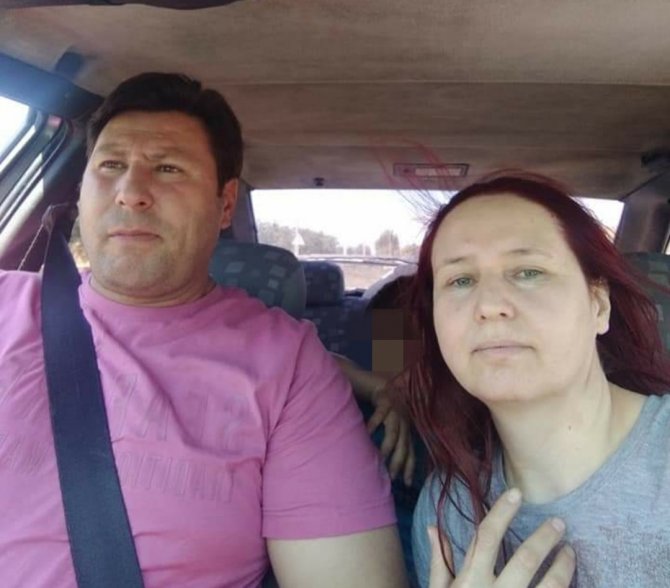 3 çocuğunun annesini öldürüp kendisini ağır yaraladı