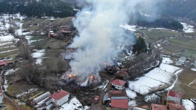 Alevlere teslim olan köy havadan görüntülendi