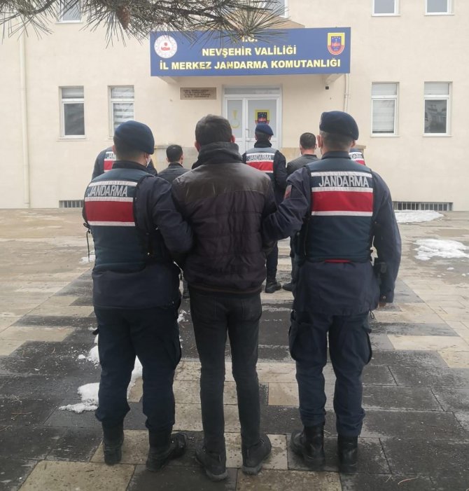 Hırsızlık şüphelileri tutuklandı