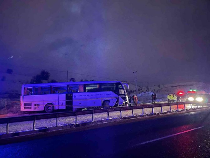 Çankırı’da cenaze yakınlarını taşıyan İBB’ye ait yolcu otobüsü devrildi: 2 ölü