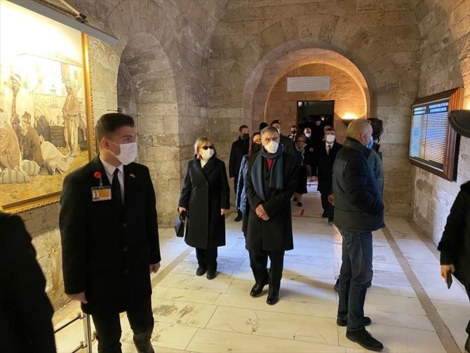 Nobel ödüllü Aziz Sancar, Anıtkabir'i ziyaret etti