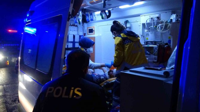 Otomobilde çakmak gazı bomba gibi patladı : 2 yaralı