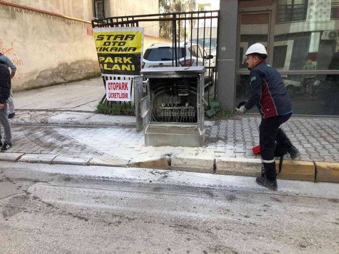 Patlayan trafo korkuttu