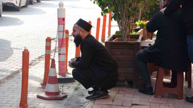 Sevgilisinin platonik aşkı tarafından öldürülen gencin babası konuştu