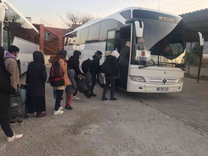 Antalya’da 88 düzensiz göçmen yakalandı