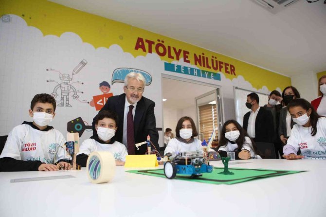 Çocuklar Nilüfer’de teknolojiyi öğreniyor