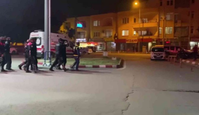 Hatay’da 11 aracın lastiklerini patlatan 3 şüpheli yakalandı