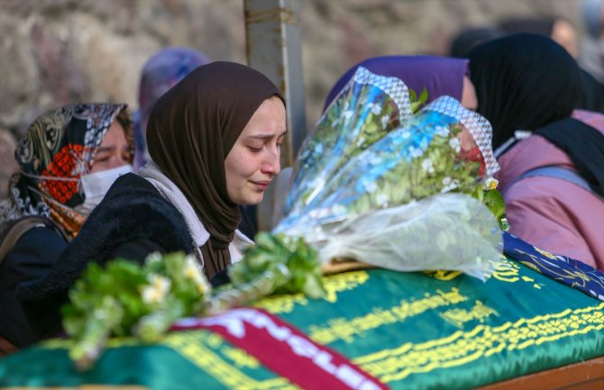 Konya'daki otobüs kazasında hayatını kaybedenler son yolculuklarına uğurlanıyor