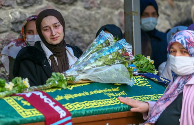 Konya'daki otobüs kazasında hayatını kaybedenler son yolculuklarına uğurlanıyor