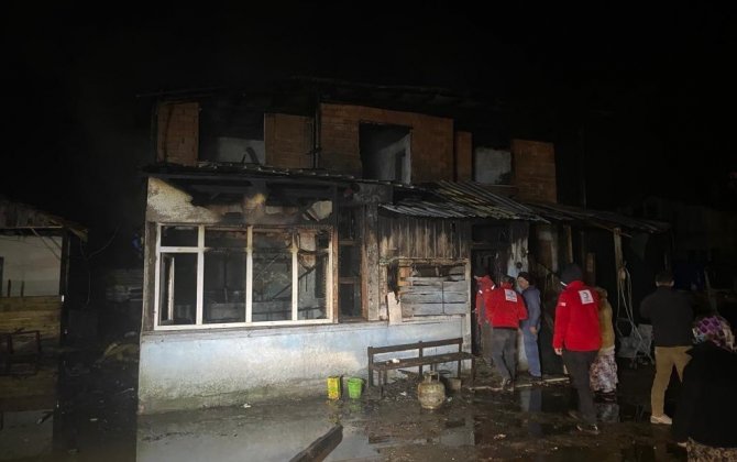 Yangında mağdur olan aileye Kızılay yalnız bırakmadı