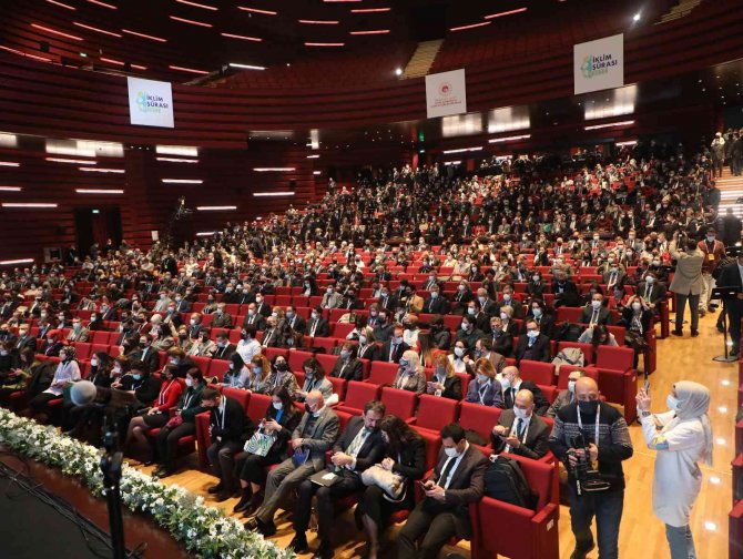 Bakan Kurum: “Türkiye’nin acilen kapsamlı bir İklim Kanunu’na ihtiyacı var”