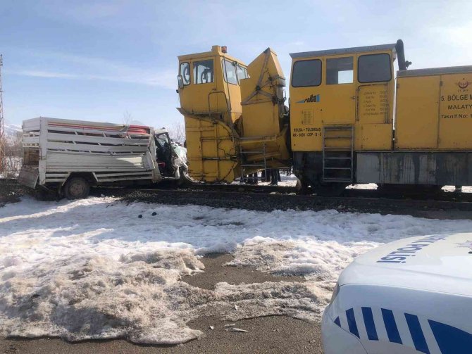 Hemzemin geçitte kaza