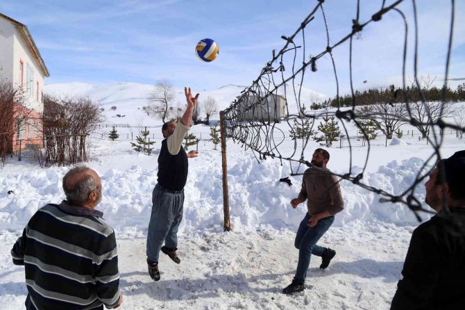 Kar üstünde 30 yıllık gelenek