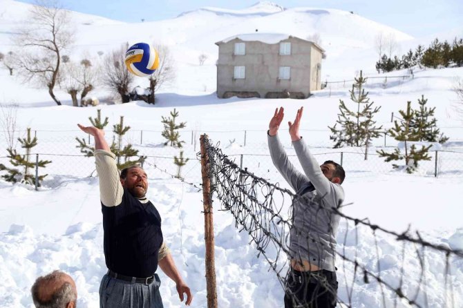 Kar üstünde 30 yıllık gelenek