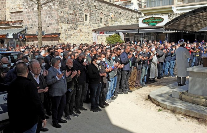 Kazada ölen Aslıhan Akdoğan’a gözyaşlarıyla veda