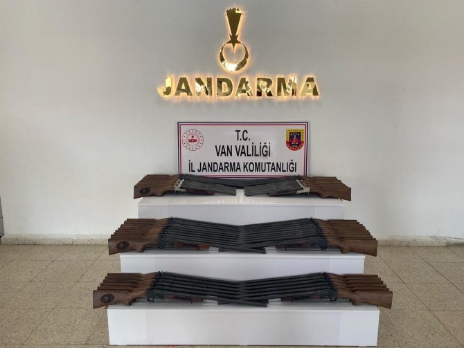 60 adet av tüfeği ele geçirildi
