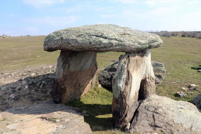 Definecilerin kaçak kazıları tarihe zarar veriyor