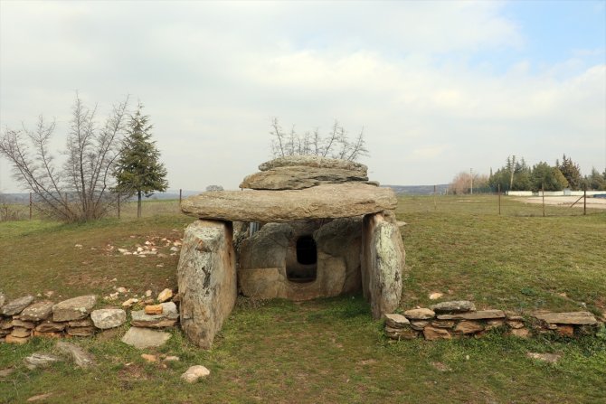 Definecilerin kaçak kazıları tarihe zarar veriyor