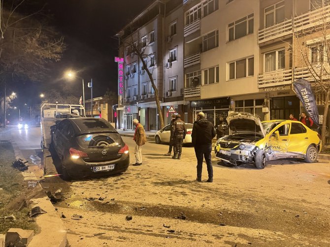 Trafik kazasında yaralanan motosiklet sürücüsü öldü