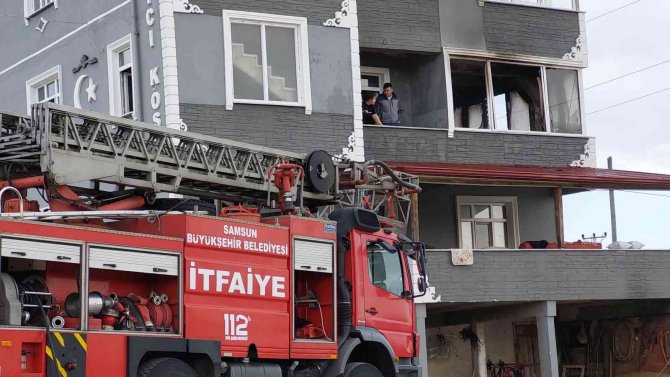 Samsun’da sobadan çıkan kıvılcım evi yaktı