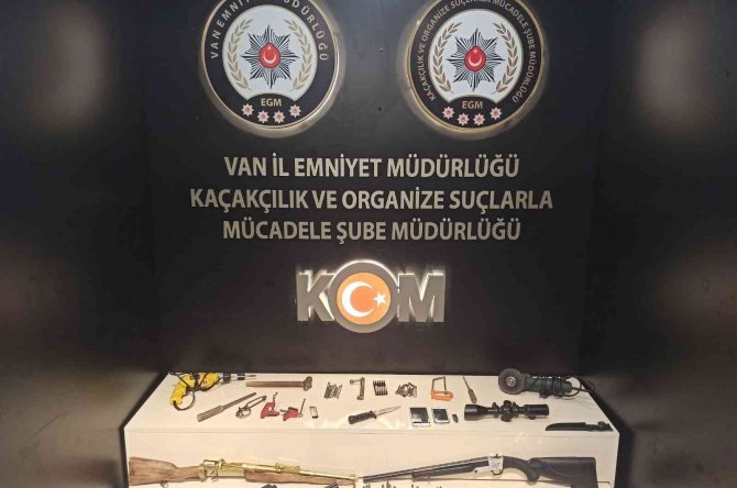 Tabanca ve mermi ele geçirildi