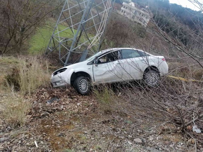 Yalova’da kazada yaralanan sürücü yaşam savaşını kaybetti