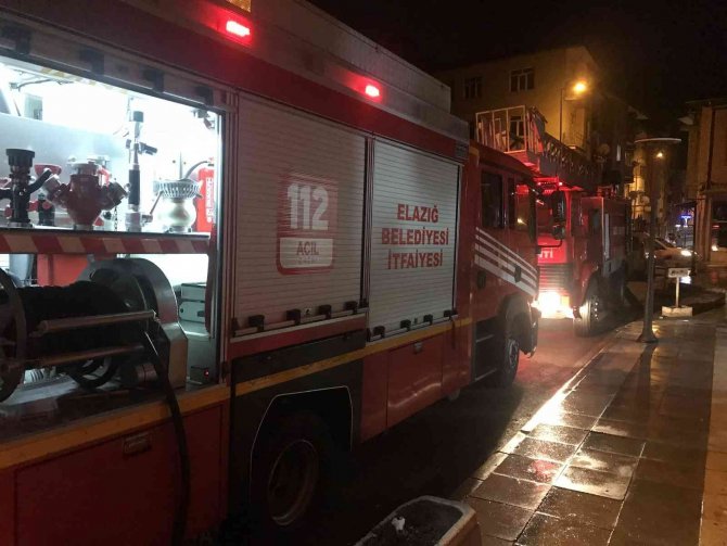 Elazığ’da iş yeri yangını