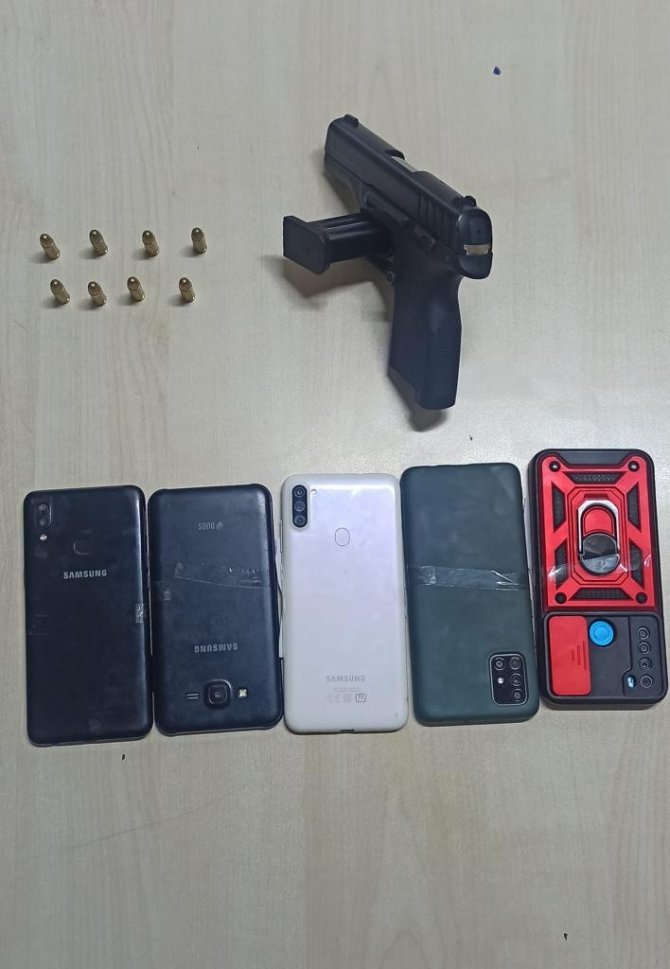 Rehineleri sosyal medyadan attıkları konum kurtardı