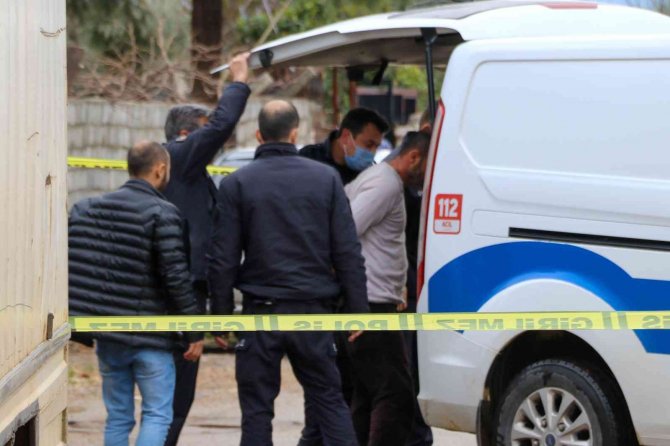 Antalya’da husumet kanlı bitti